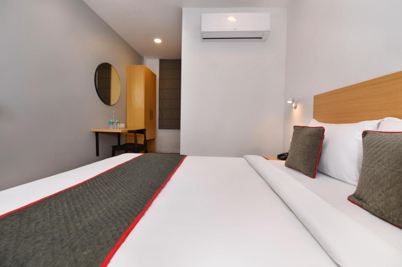 Townhouse Function Inn Near Chaudhary Charan Singh International Airport Лакхнау Экстерьер фото