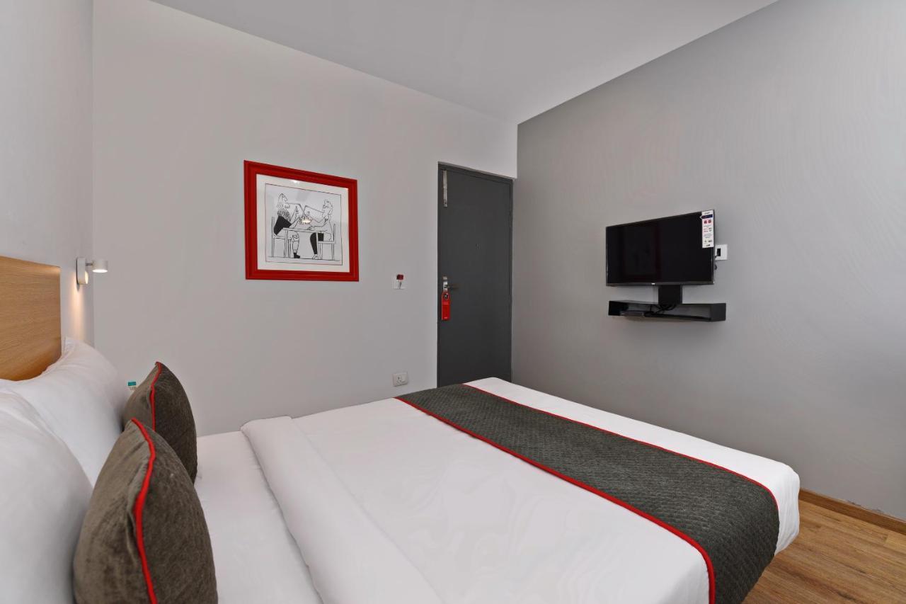 Townhouse Function Inn Near Chaudhary Charan Singh International Airport Лакхнау Экстерьер фото