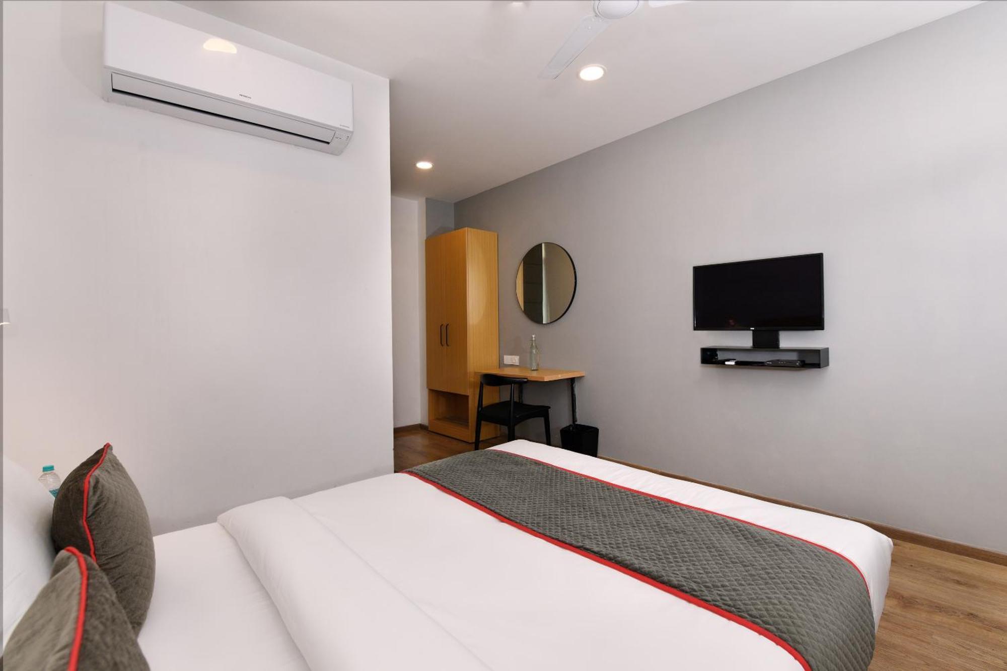 Townhouse Function Inn Near Chaudhary Charan Singh International Airport Лакхнау Экстерьер фото